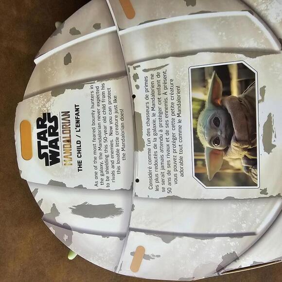 Star Wars The Mandalorian The Child (Grogu) Action Figure - Picture 2 of 2